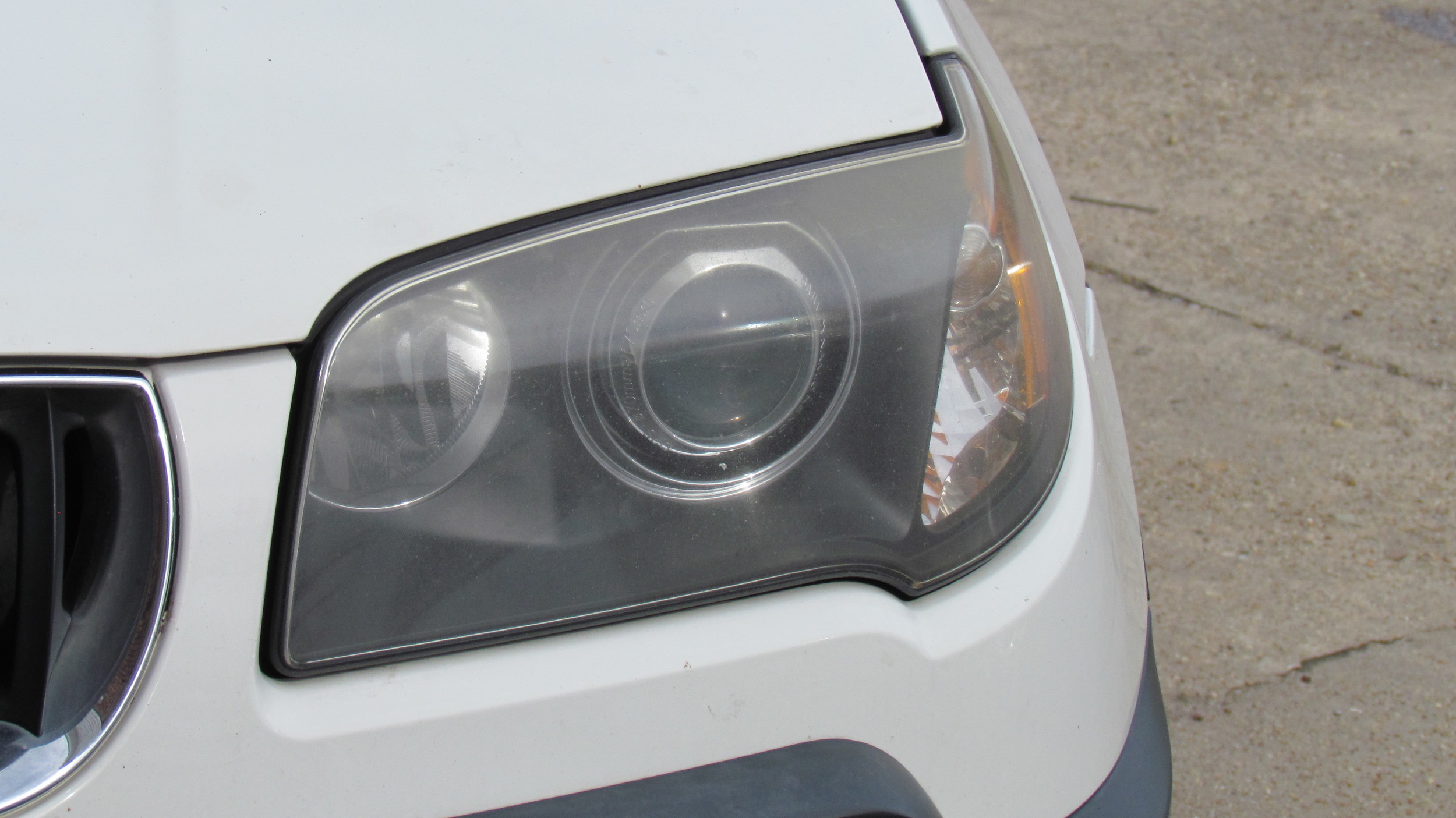 BMW X5 (Headlight Restoration)