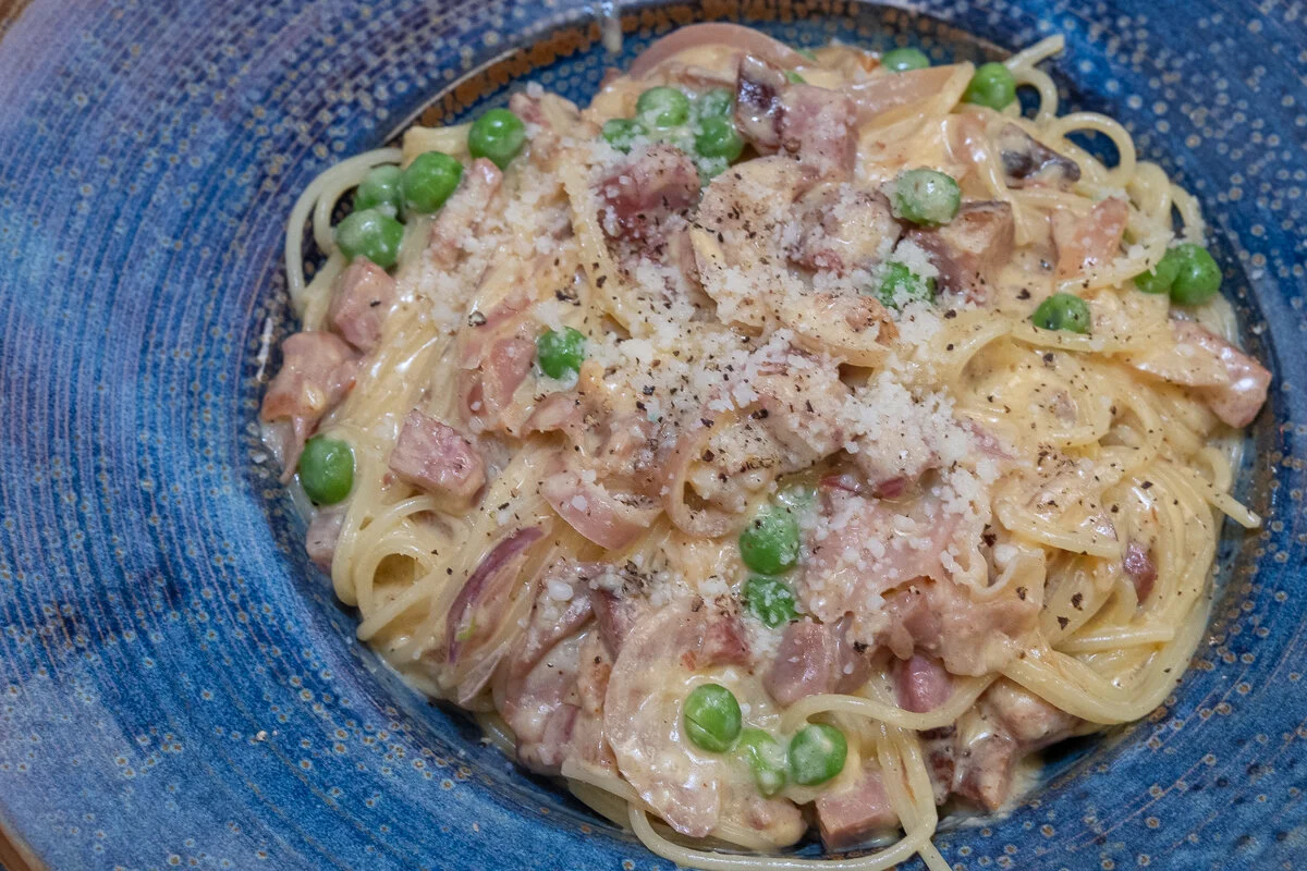 M'tucci's TwentyFive More Photos — M'tucci's Restaurants