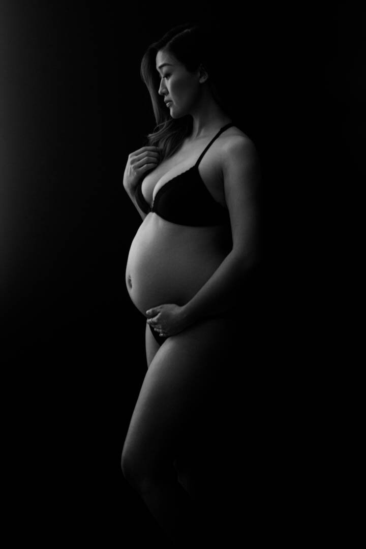 pregnant woman portrait - best mother's day gift