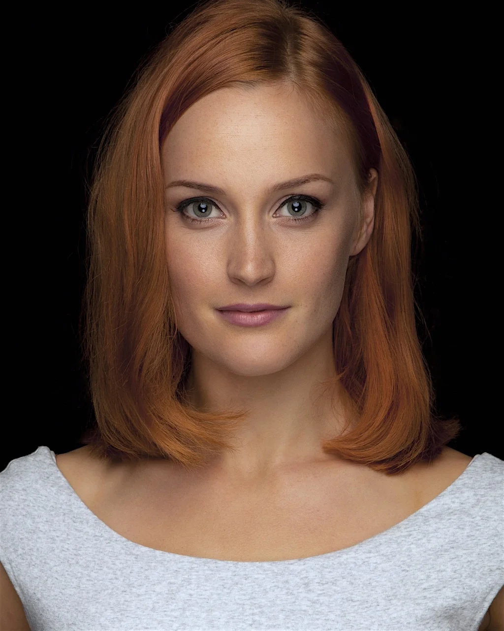 Annie Aitken Headshot.jpg