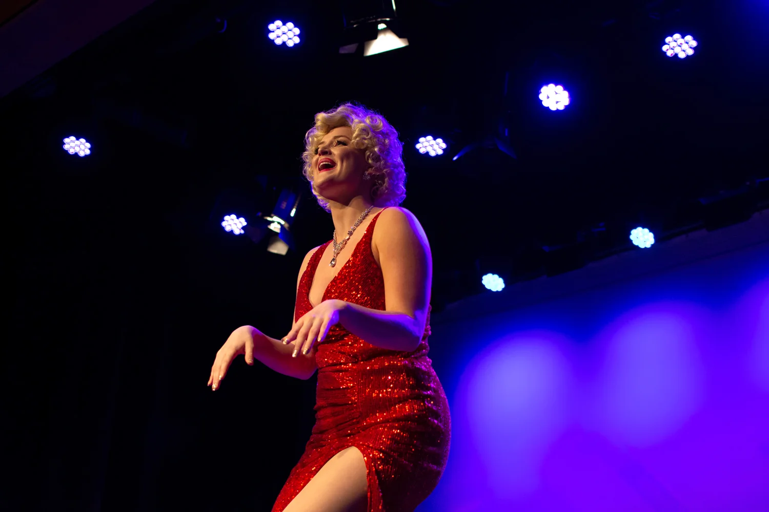 diamonds-show-2.jpg