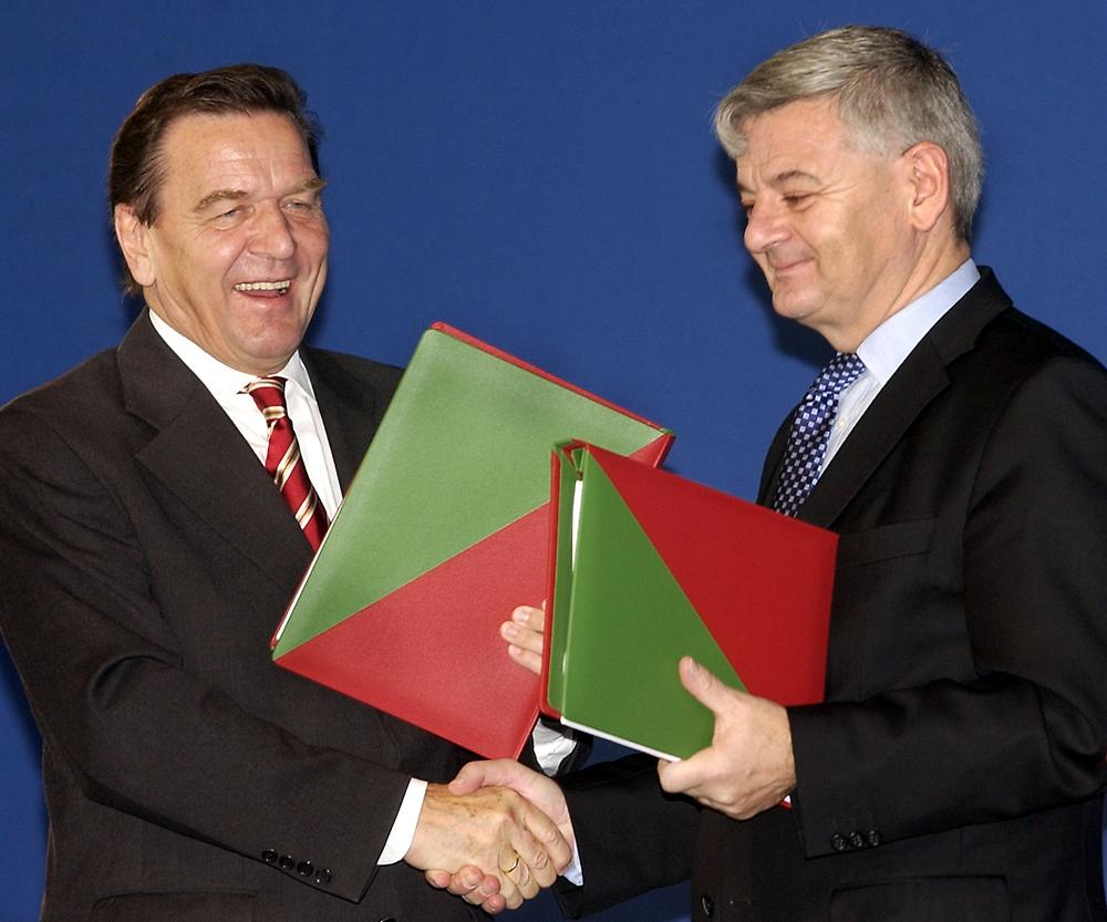 Gerhard Schröder and Joschka Fischer. Image: picture alliance / dpa