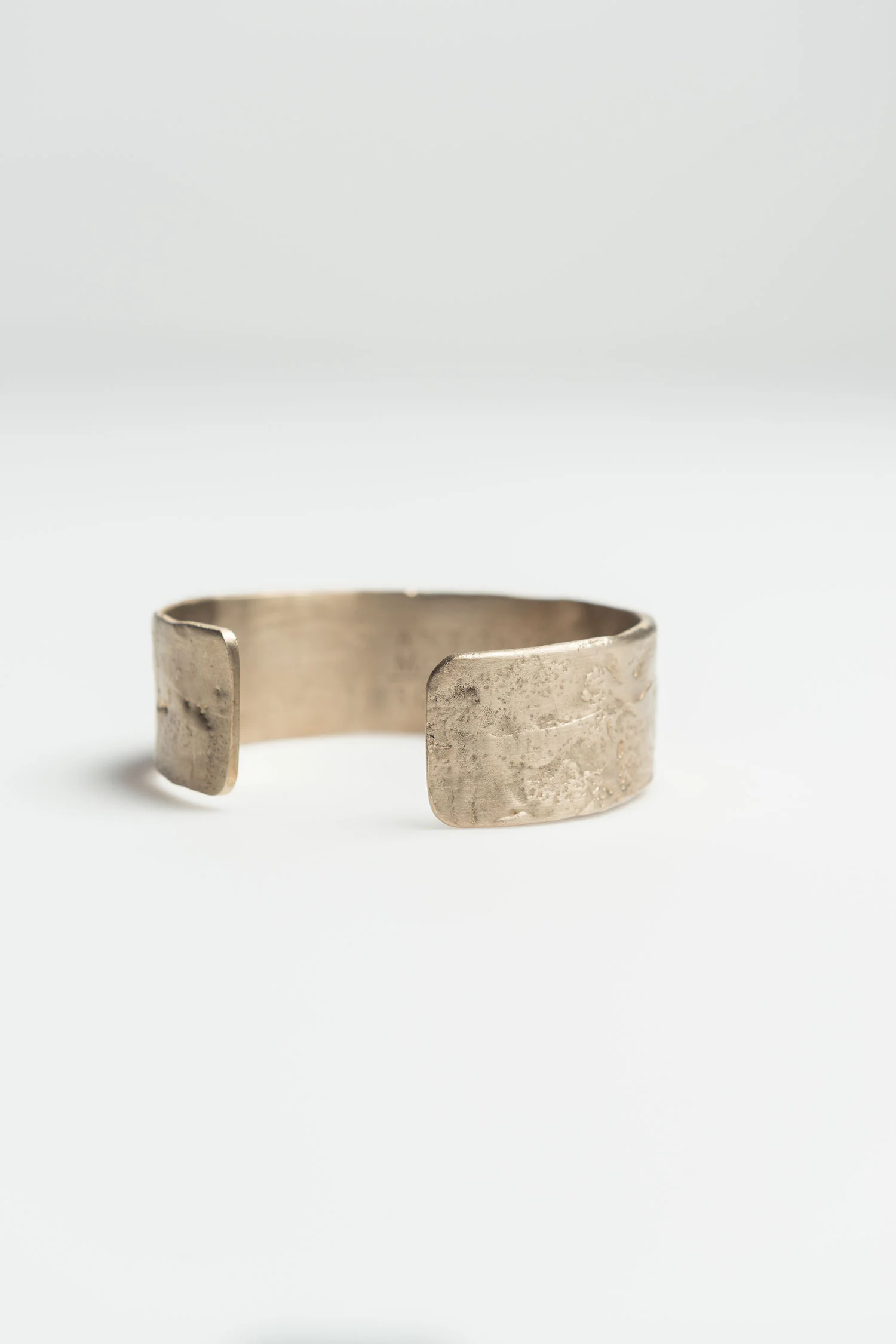 OetL-Collection-Organica-Bassa_Cuff-Antonio-massarutto-02.jpg