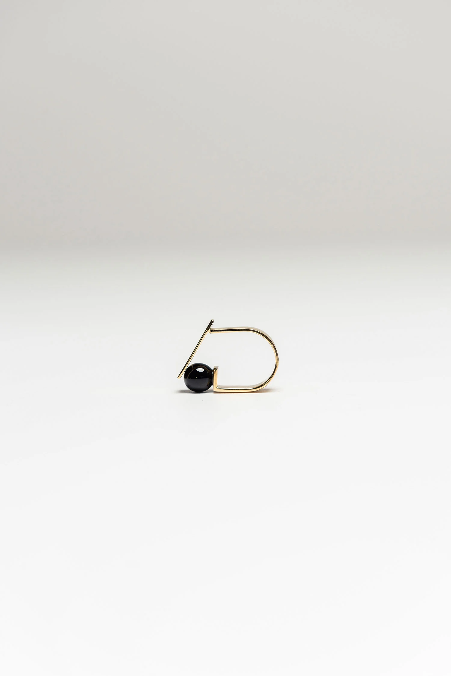 OETLCO_EGOTIQUE-OPEN-RING-BLACK-02.jpg