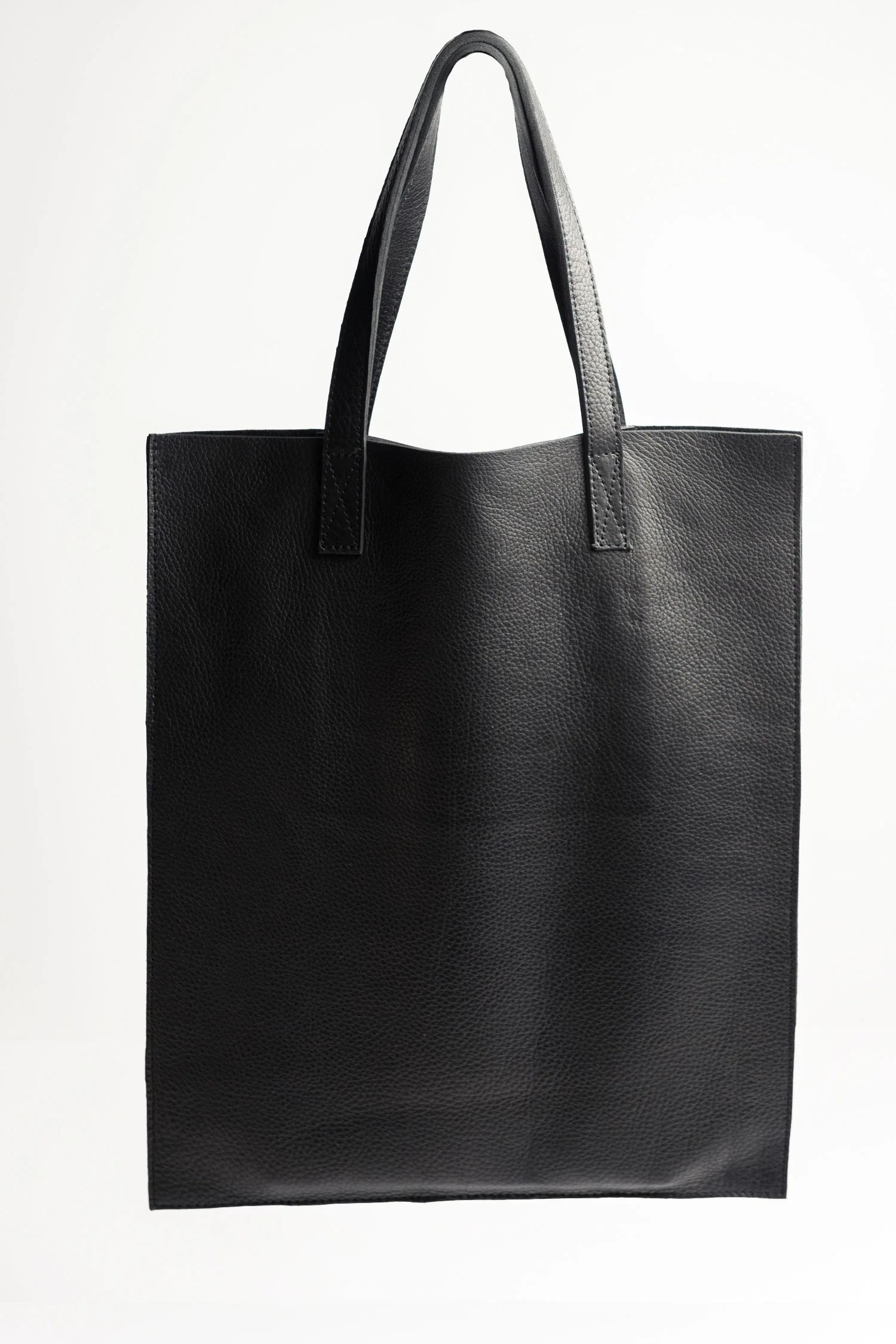 OETLCO_LABO-SQUARED-BLACK-03.jpg