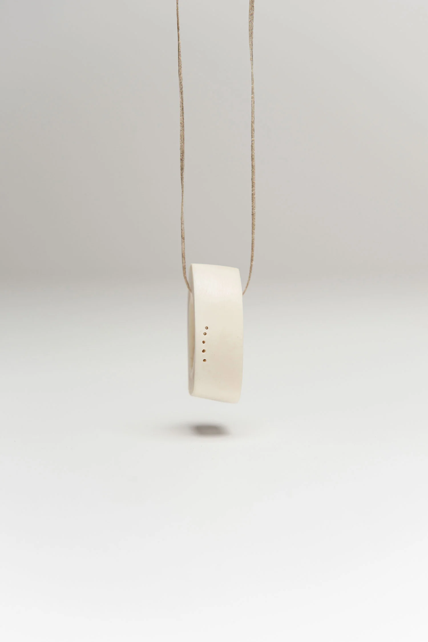 OETLCO_CAROLINA-DUTARI-CARACU-NECKLACE-01.jpg