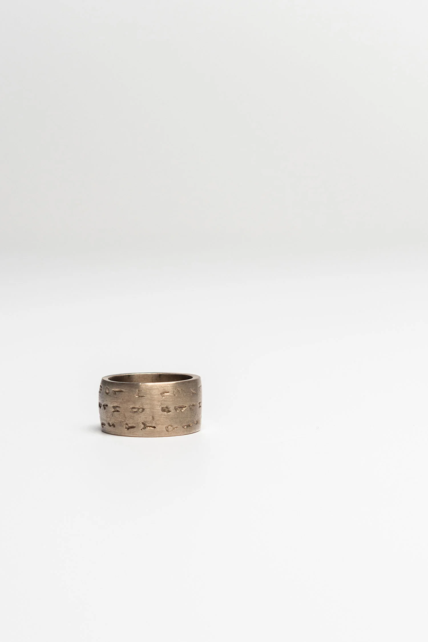 OETLCO_AM--ETRUSCO-RING-06.jpg