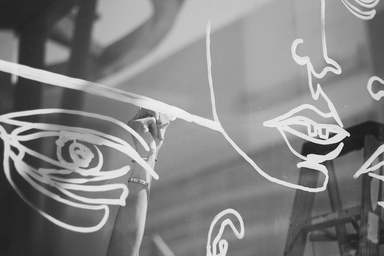 victory-ruben-installation-04.gif