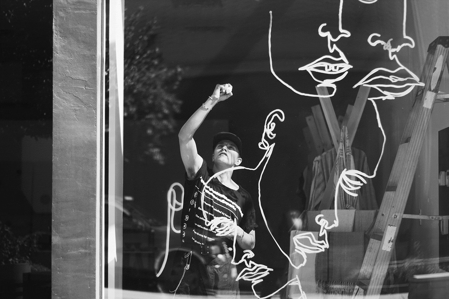 victory-ruben-installation-01.gif