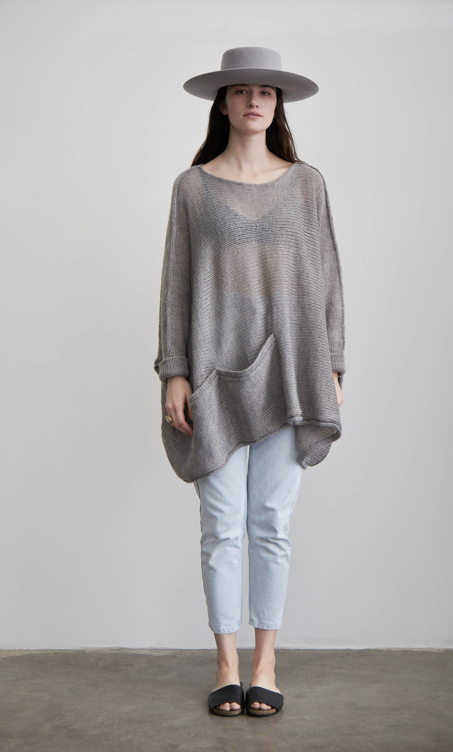 oetlco-maydi-sembrar-sweater-top-gray-front.jpg