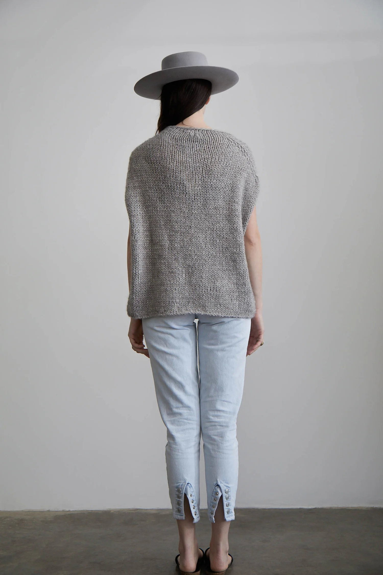 oetlco-maydi-convertir-sweater-top-gray-back.jpg