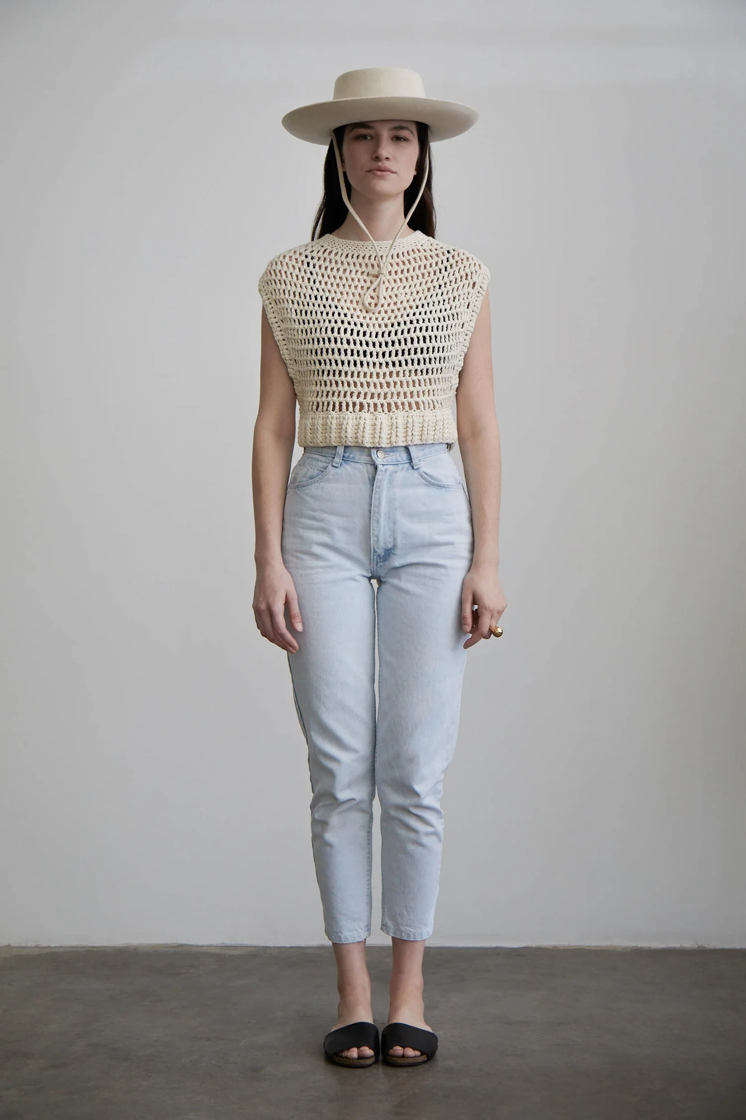 oetlco-maydi-luz-vest-top-natural.front.jpg