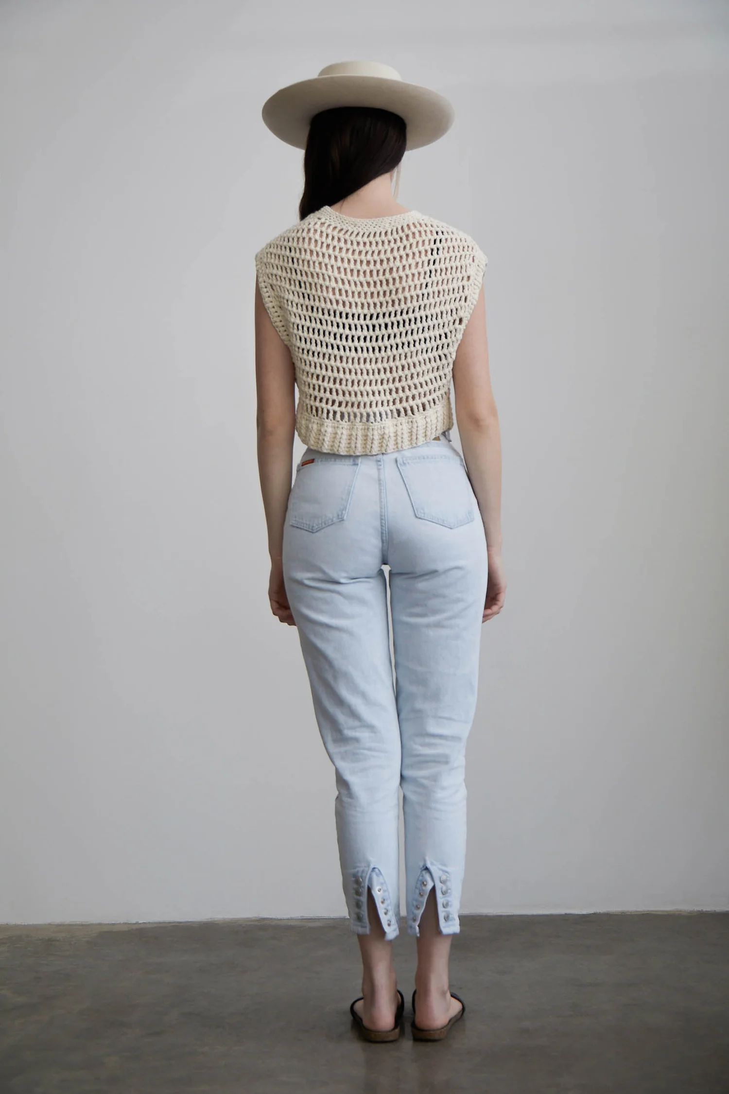 oetlco-maydi-luz-vest-top-natural-back.jpg