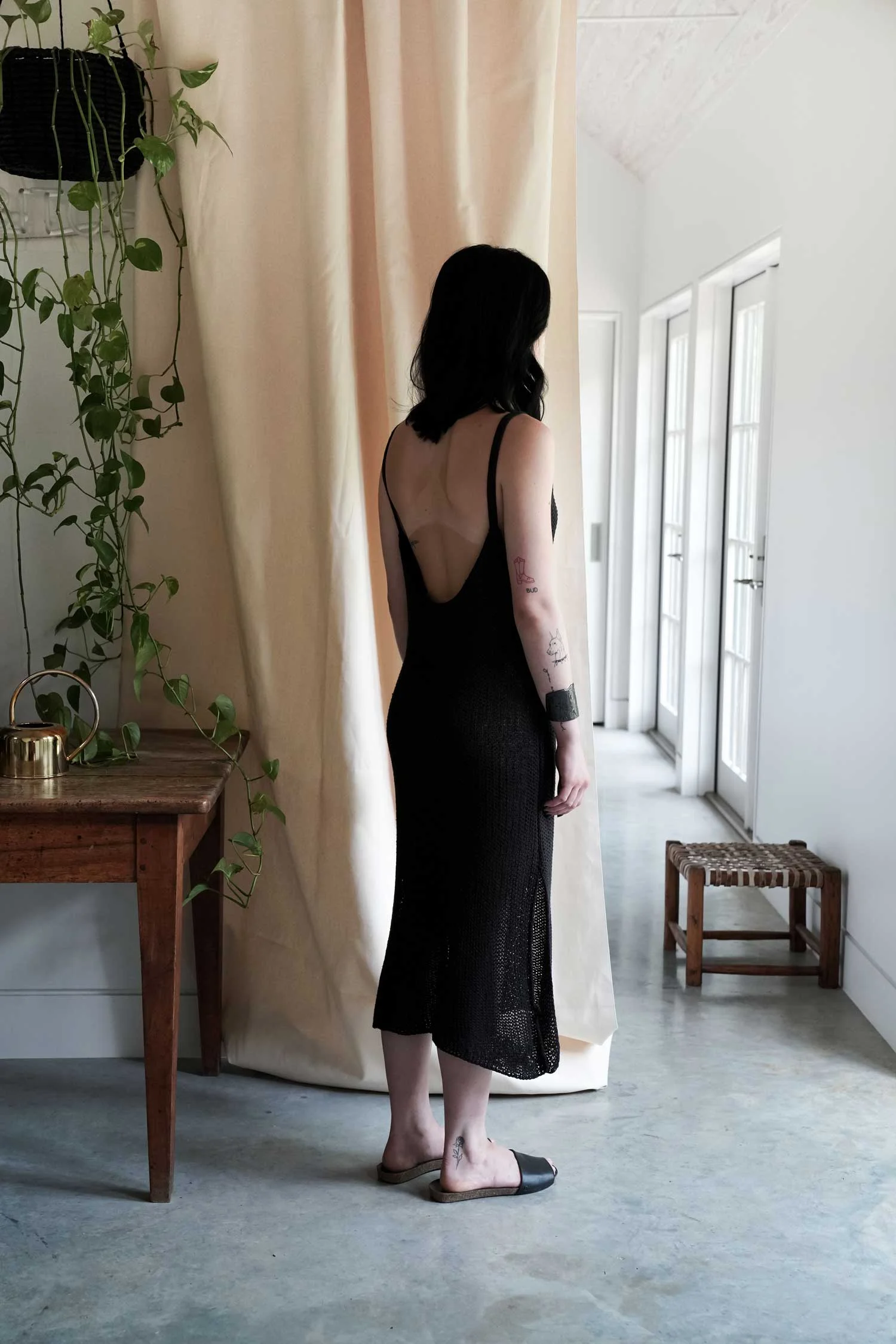 oetlco-cubreme-farra-summer dress-black-side back.jpg