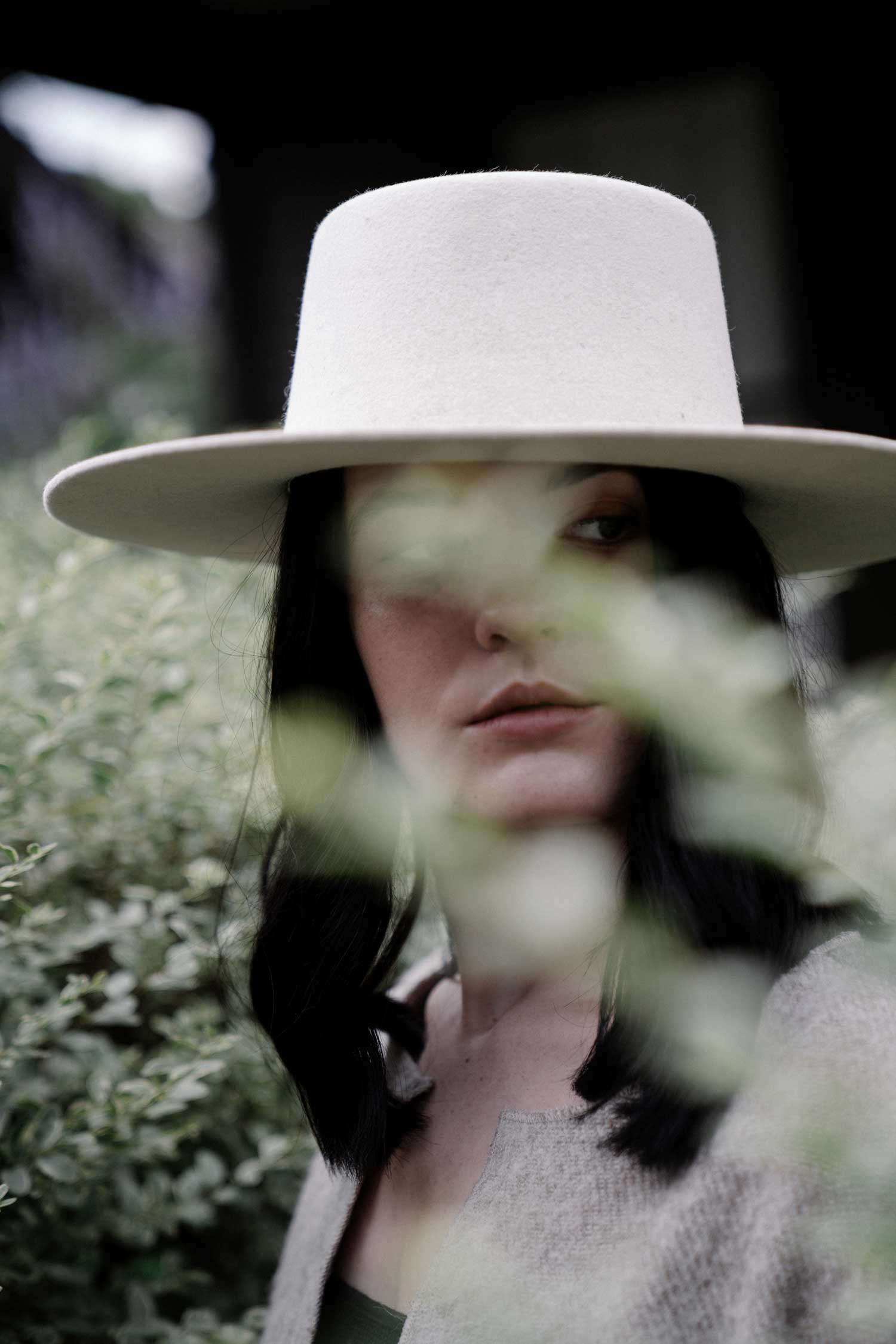 oetlco-editorial-made-in-chola-hat-details.jpg