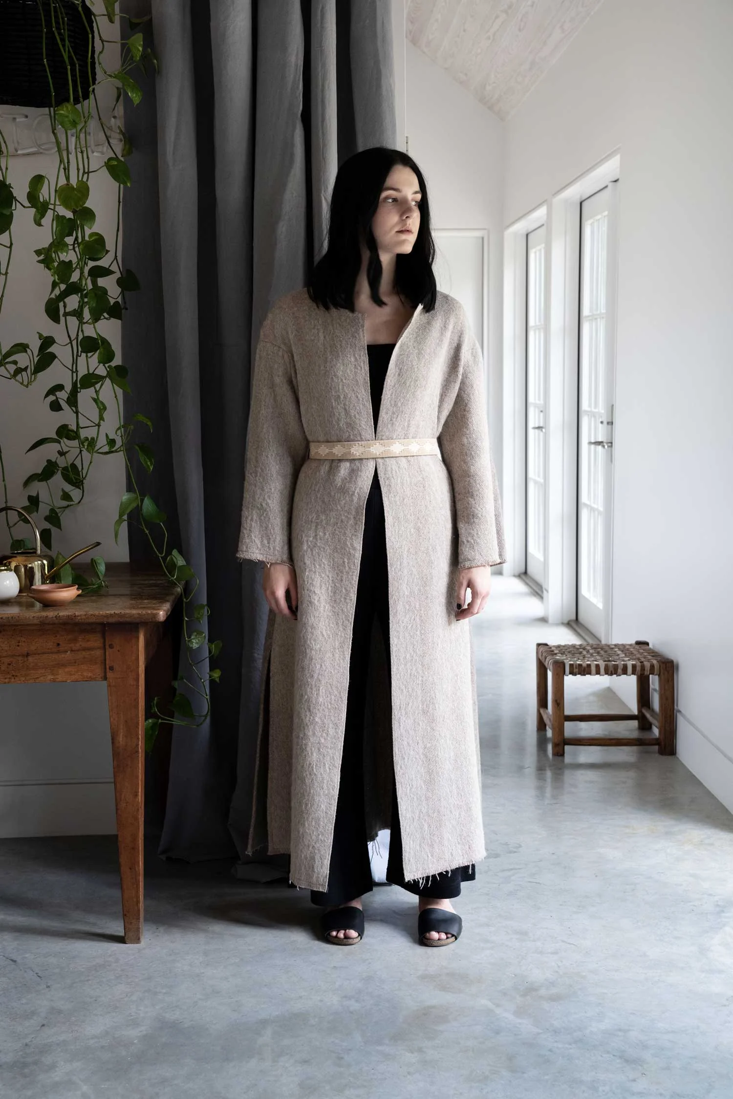 oetlco-cubreme-estepa-coat-detail-front.jpg