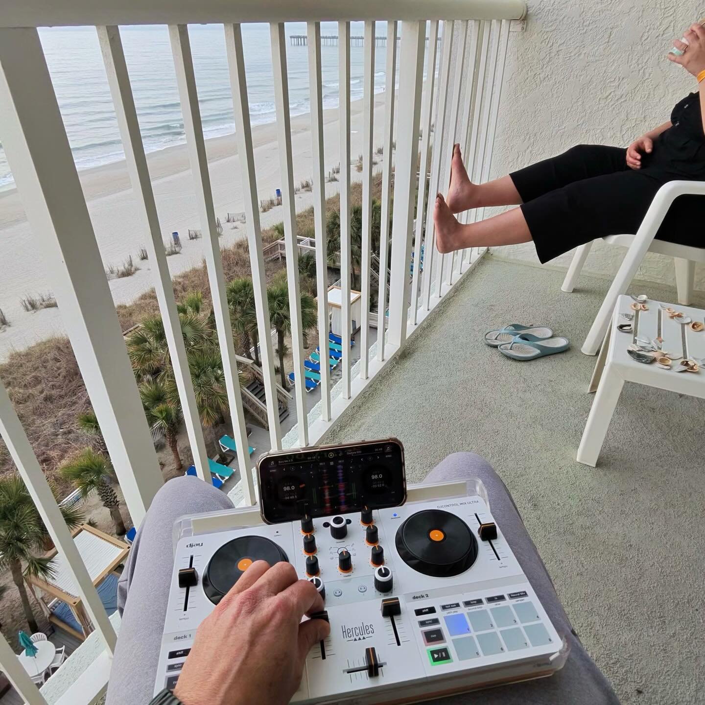 Some balcony tunes for @dizzie1982 and her morning coffee. 

#doingthemusic #djtictactic #myrtlebeach