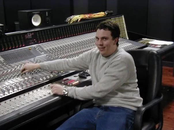 TBT Throwback all the way to 2004! I was a teaching assistant for the first group of students at the new Toronto campus of Recording Arts Canada, two years after graduating from their program at the old Stoney Creek campus.

#tbt #doingthemusic #djti