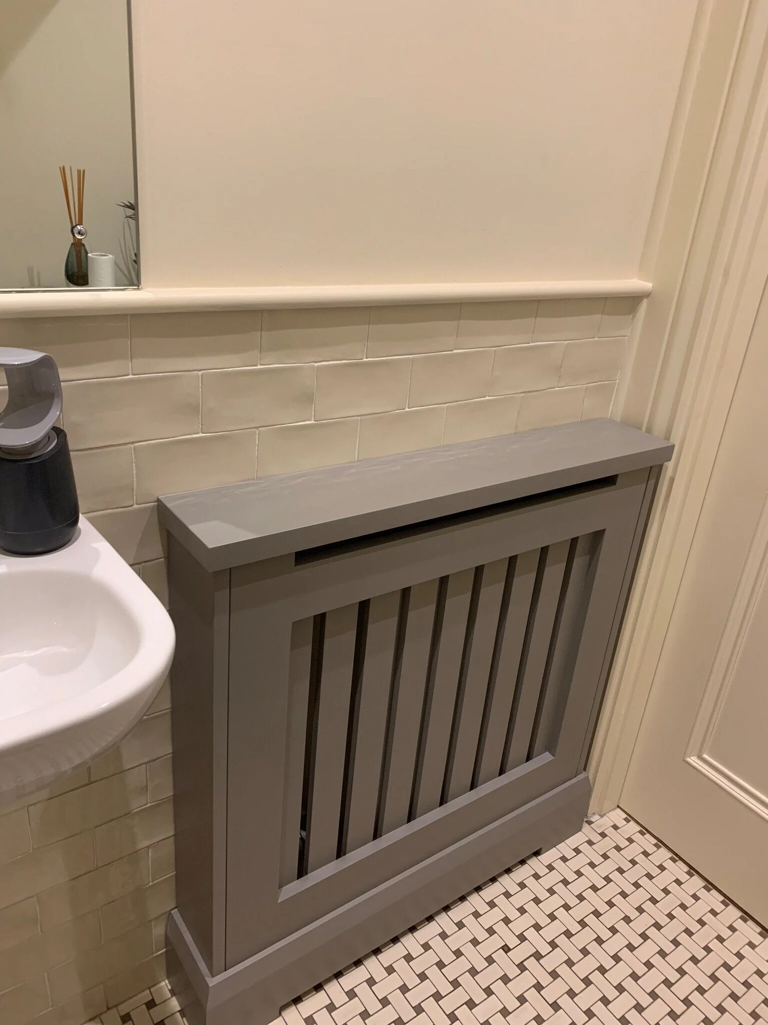 NH Interiors - #1 Wainscoting & Wall Panelling Installation Service in ...