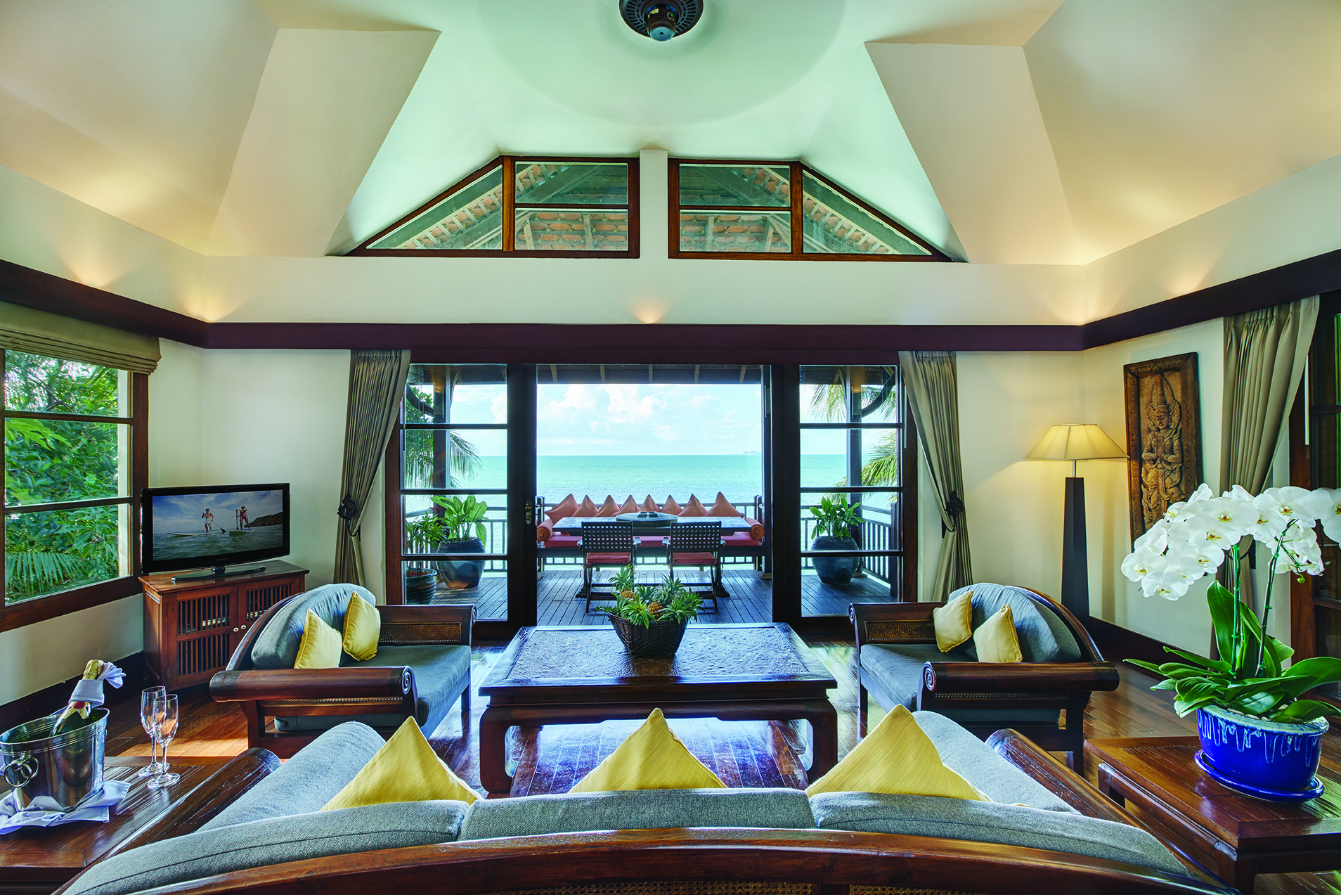 SmallerNAP-VILLA-05.jpg