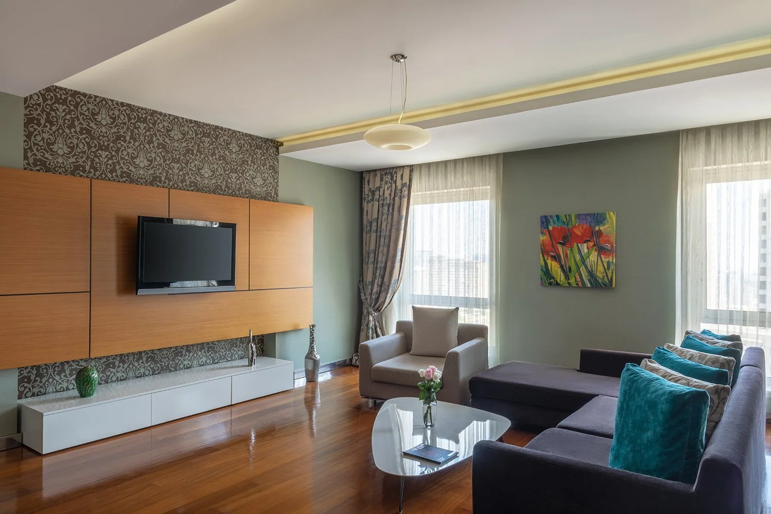 ginal_holding_hotels_2 copy.jpg