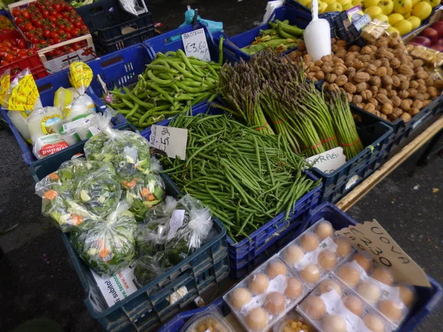 The Antella veg stall on Thursday markets