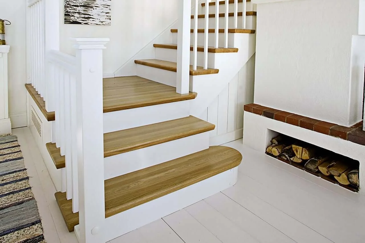 Trappor Design Trappform I försäljning och montage av trappor inomhus i Västra ...
