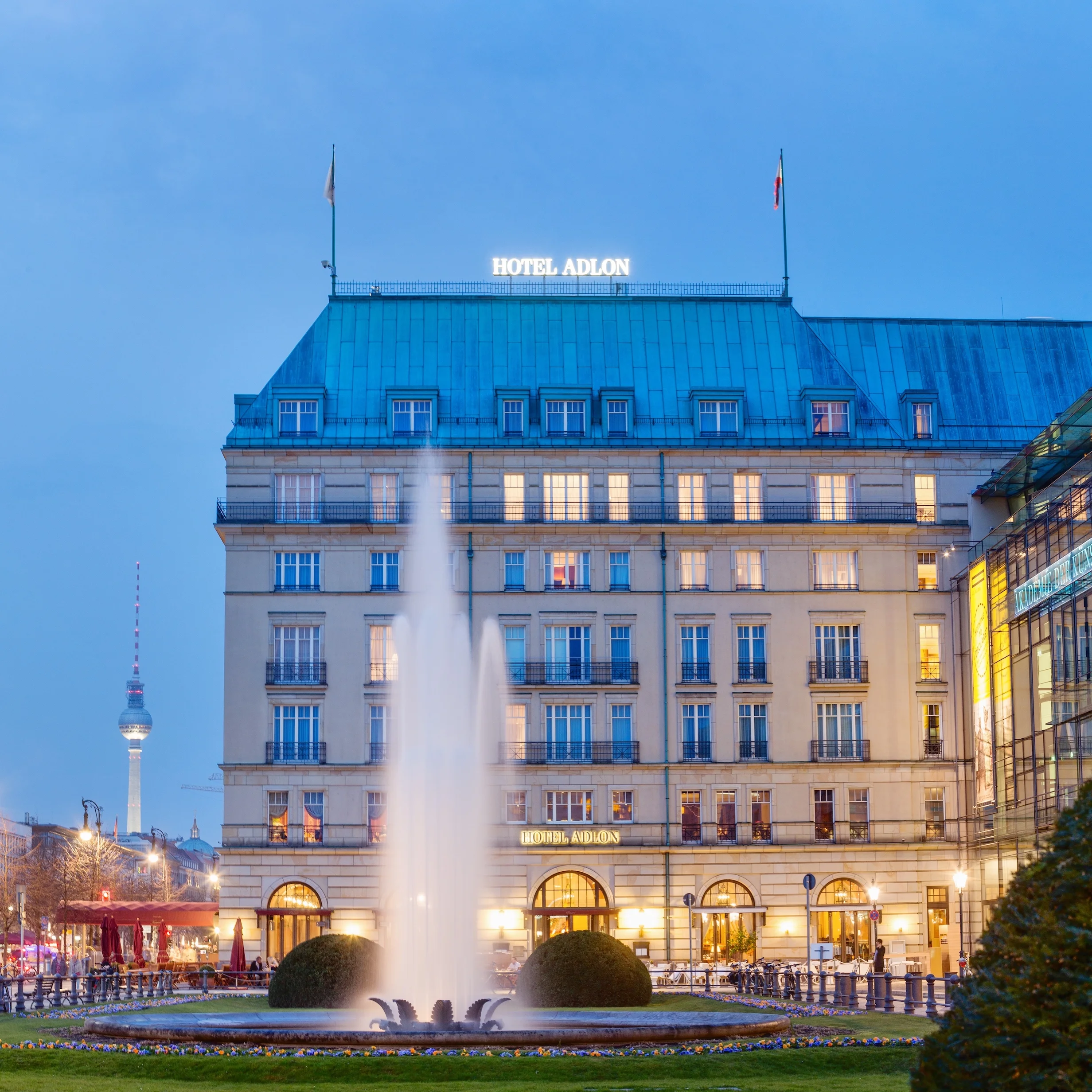 BERLIN . FAMILY OF HOUNDS Boutique Gin Gourmet Dinner . Wednesday 4th October 2017 . Hotel Adlon Kempinski Berlin