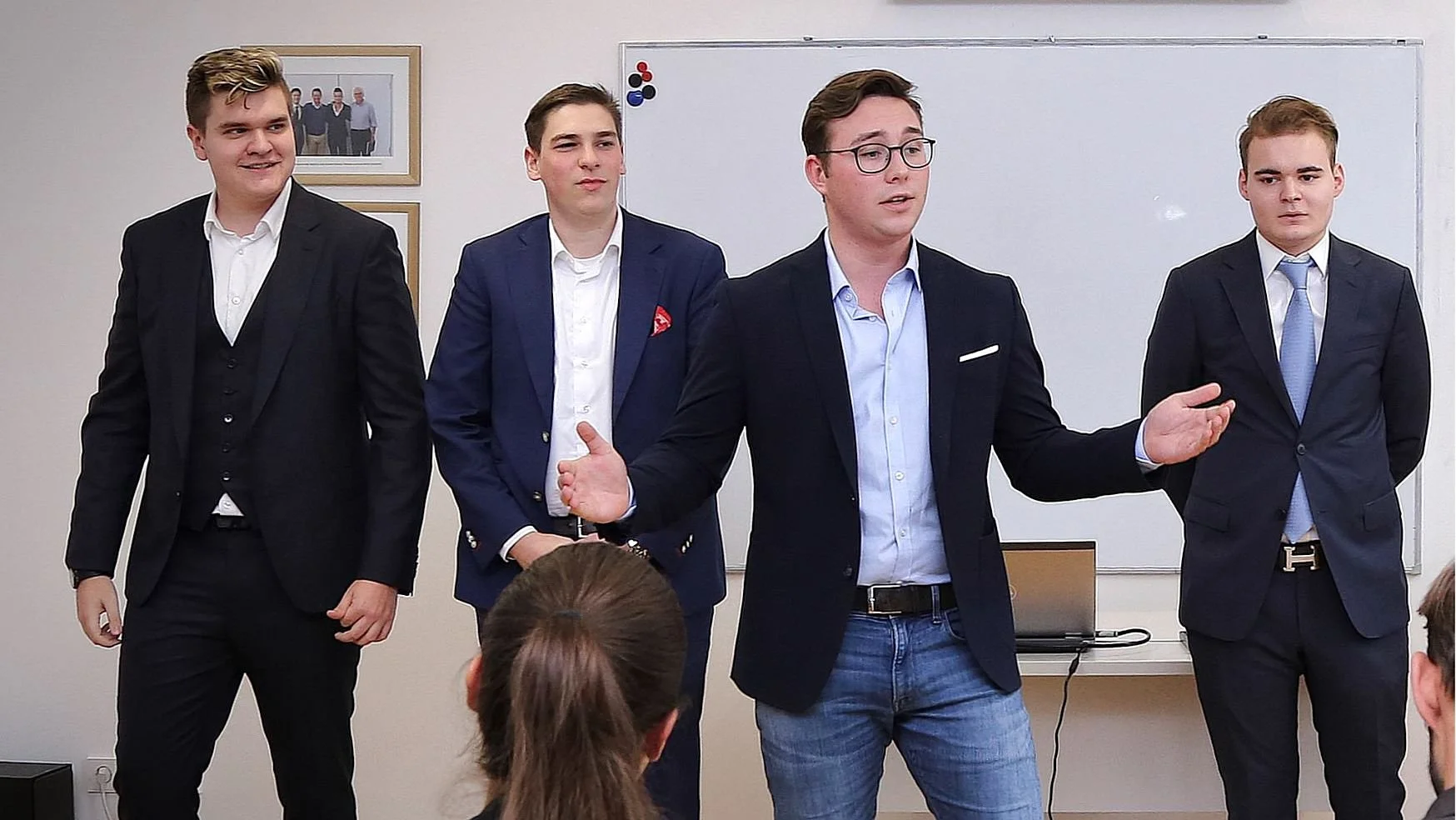 Globe Business College Munich - Five Important Skills Your Teenager Should be Taught in High School