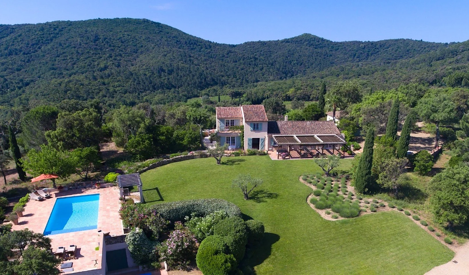 St Tropez Luxury - Book The Exceptional St Tropez Country Retreat - A Rare Oasis of Calm - Now Available
