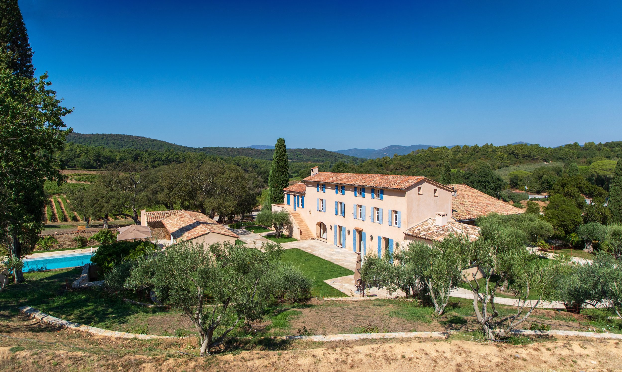 L’e Marquis Luxury Property Rental Guide - La Bastide Saint Tropez -  Nestled in the Heart of a Wine Estate