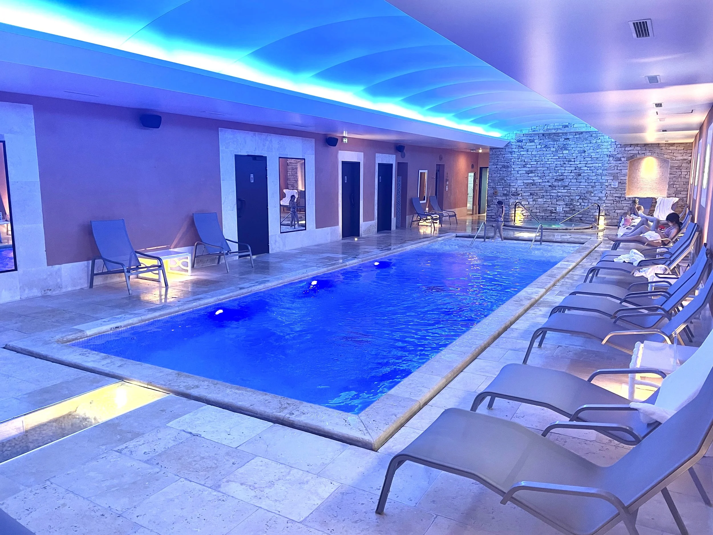 Hotel in Avignon Spa.jpg