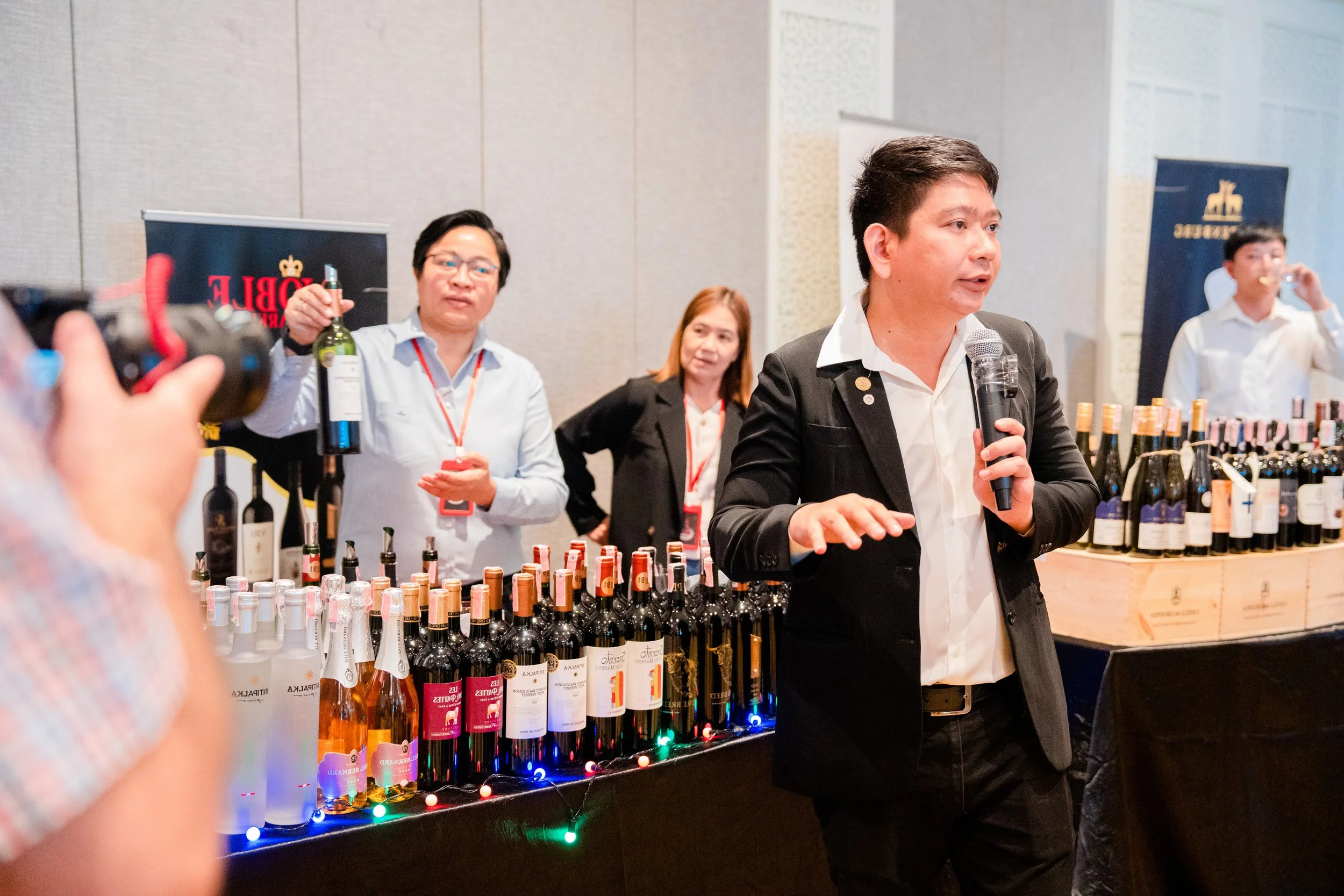 Hua Hin Wine Expo - TRADE & PRESS.jpg