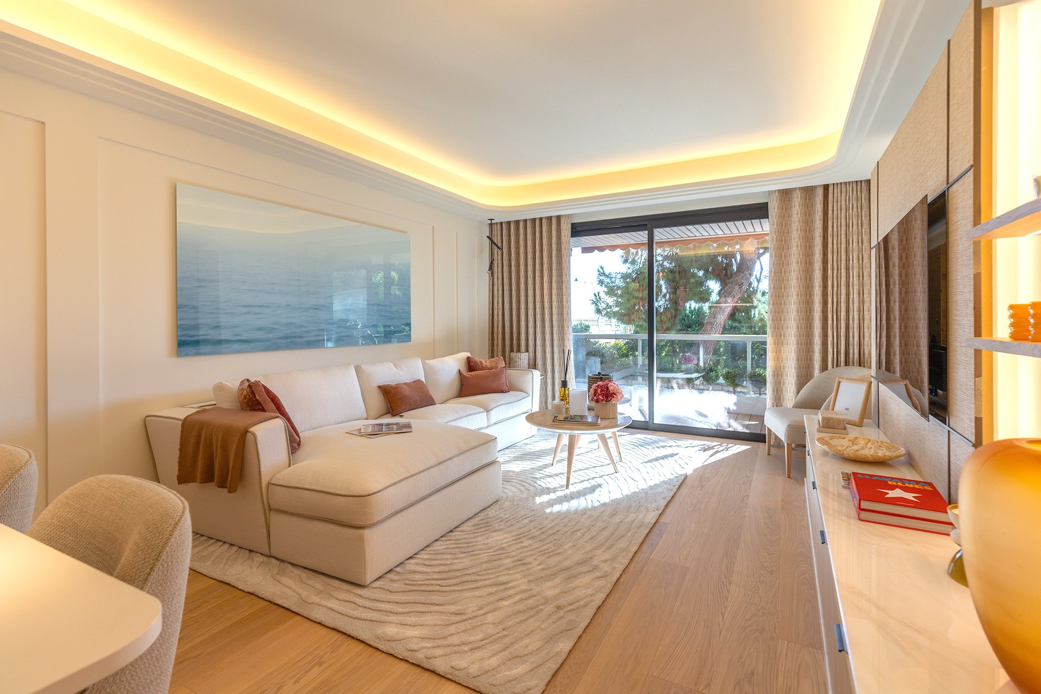 Les Floralies Monaco - Luxurious Turnkey Two Bedroom Apartment in Carre d’Or