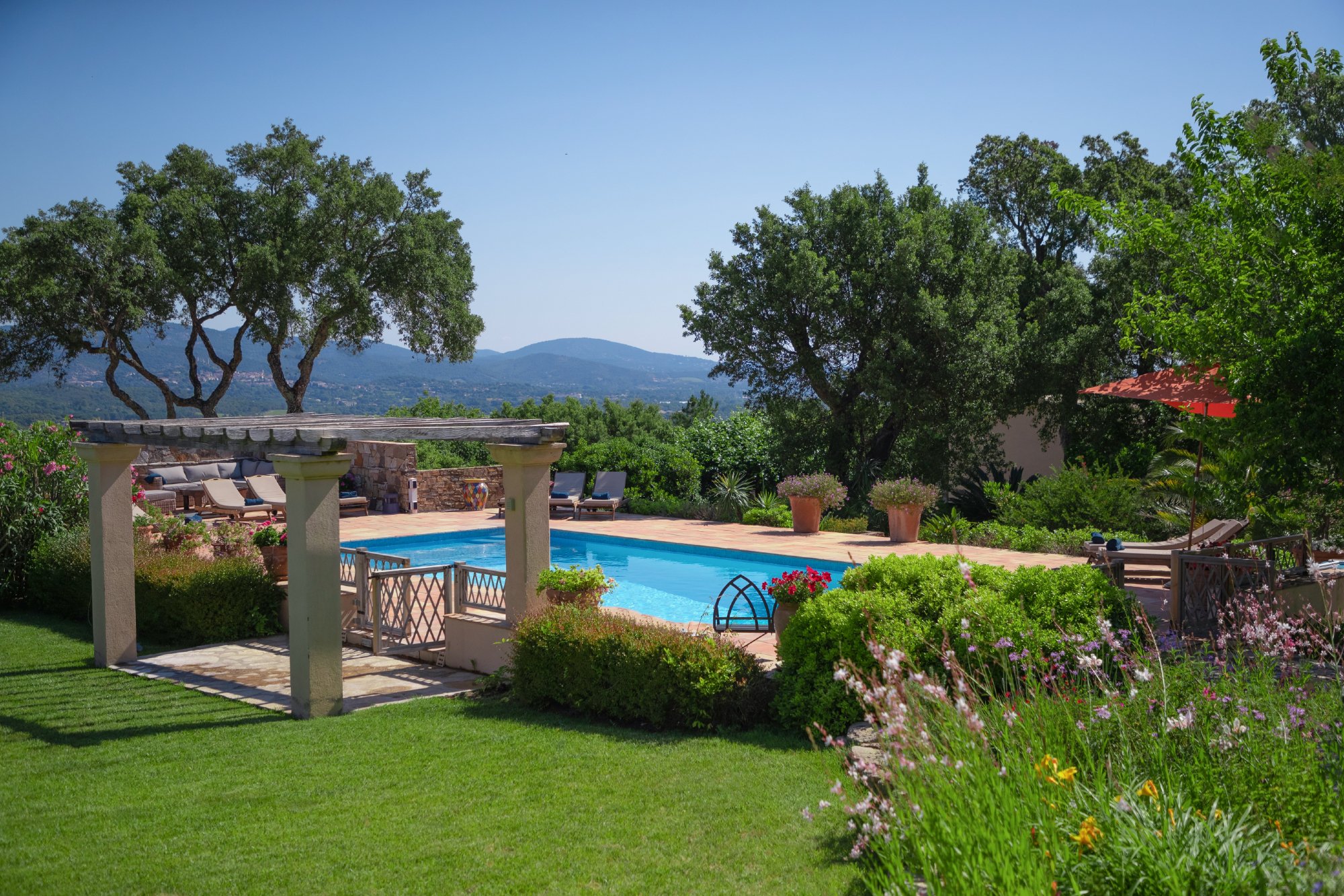 St Tropez Country Retreat 4.jpg