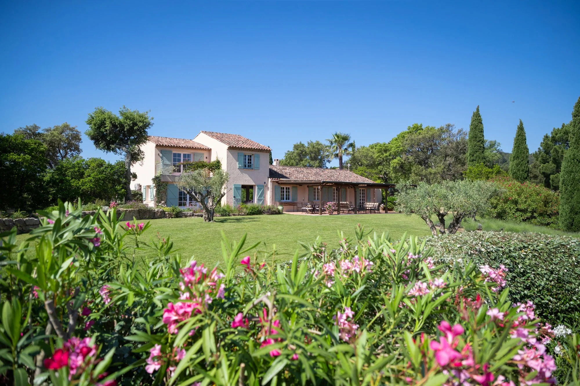 St Tropez Country Retreat 7.jpg