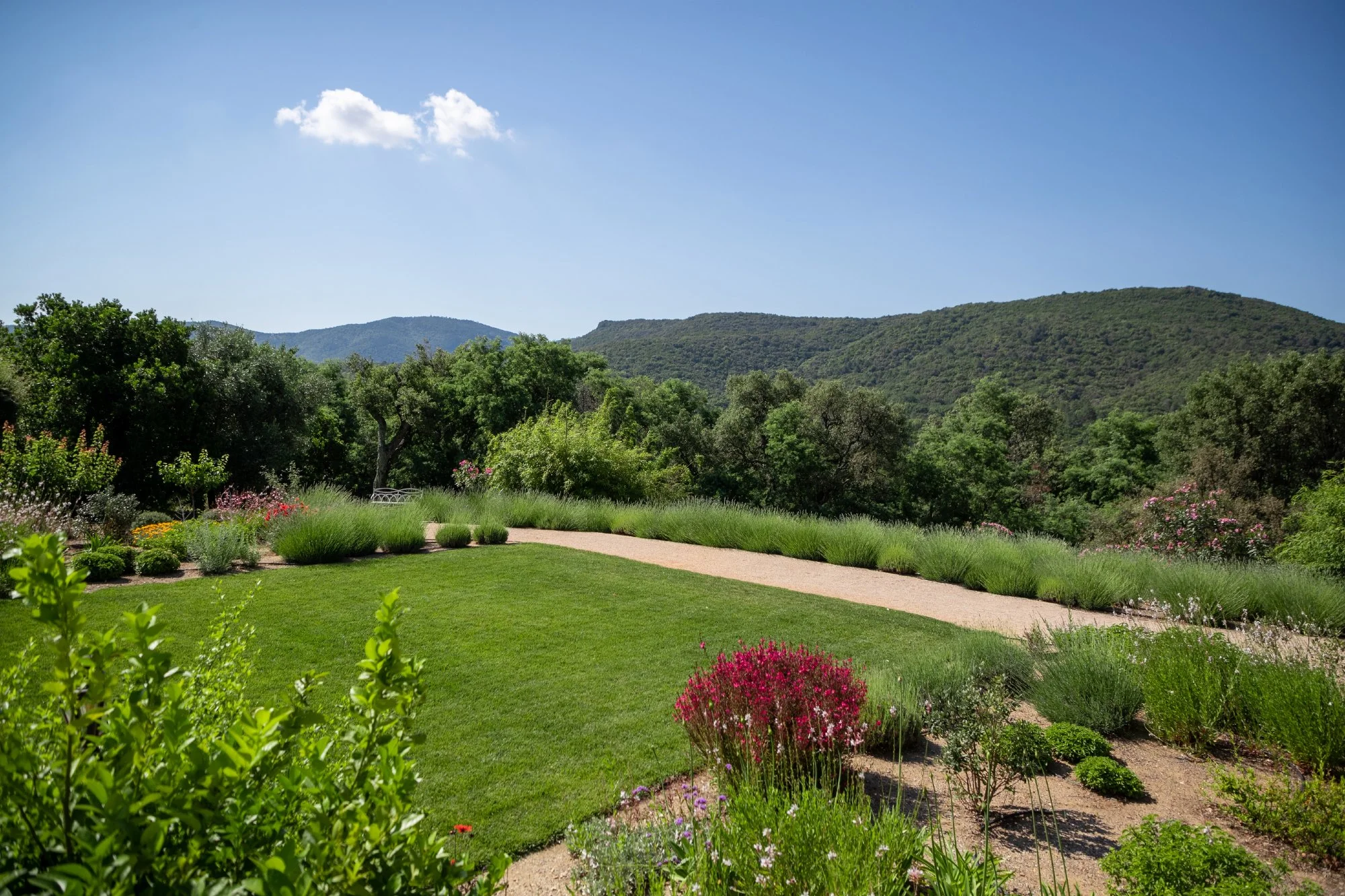 St Tropez Country Retreat 8.jpg