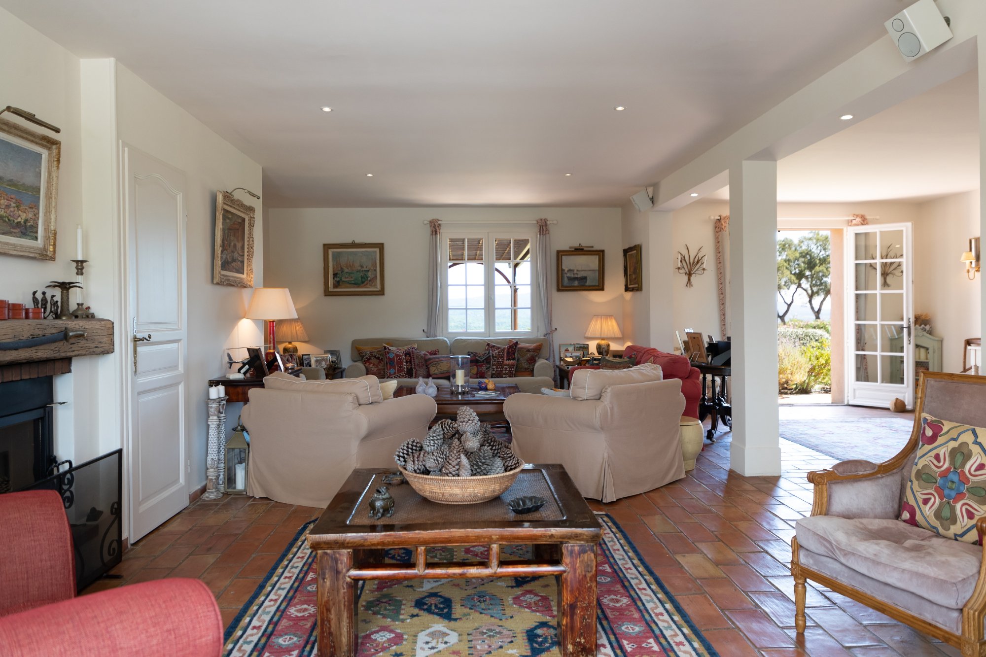 St Tropez Country Retreat 18.jpg