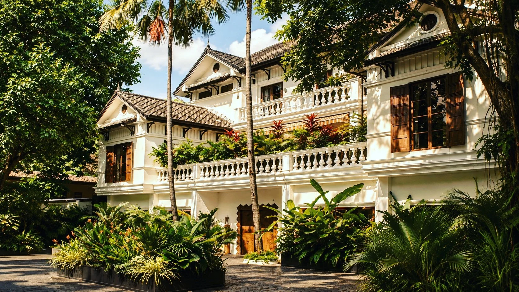 🌏 FROM BERLIN TO BANGKOK VIA MONTE CARLO 

MITTON WINES | CLUB VIVANOVA | SOHO HOUSE BANGKOK
Thursday 15th October 2026 . The Naughty Room 

A longstanding international relationship enters a new chapter.
Club Vivanova's relationship with Soho House