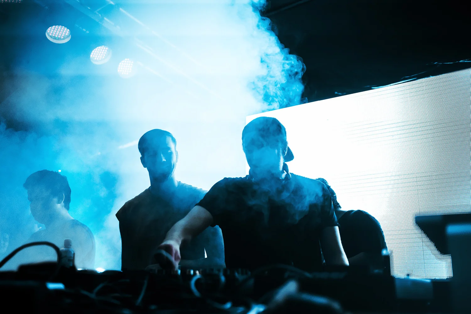 Adana_Twins_live_2.jpg