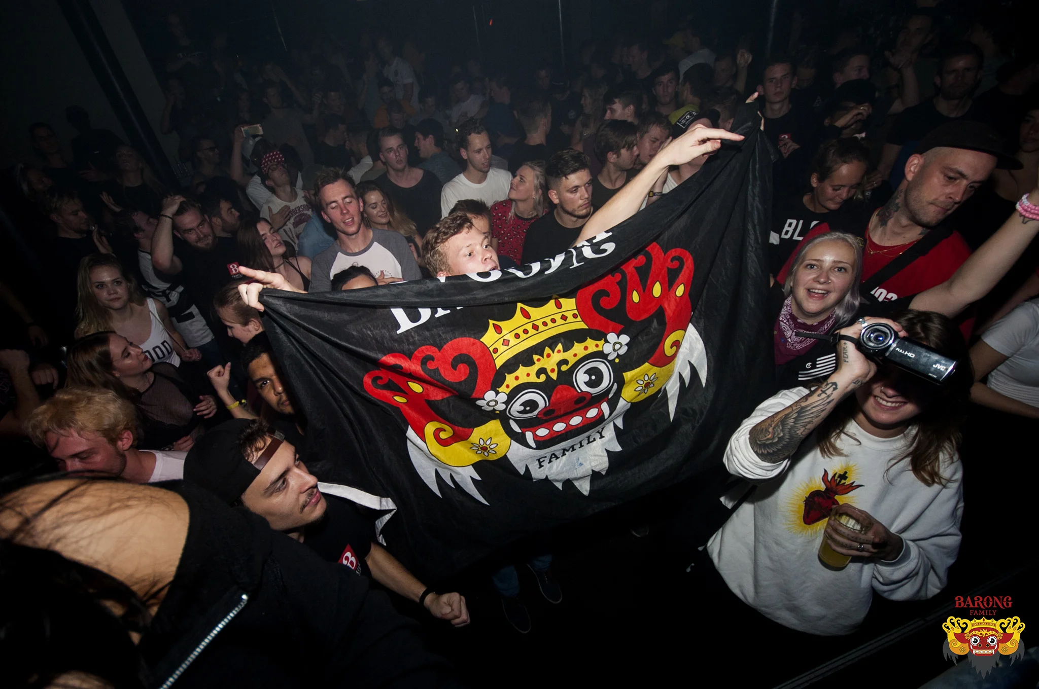 BARONG_ADE17_DB111.jpg