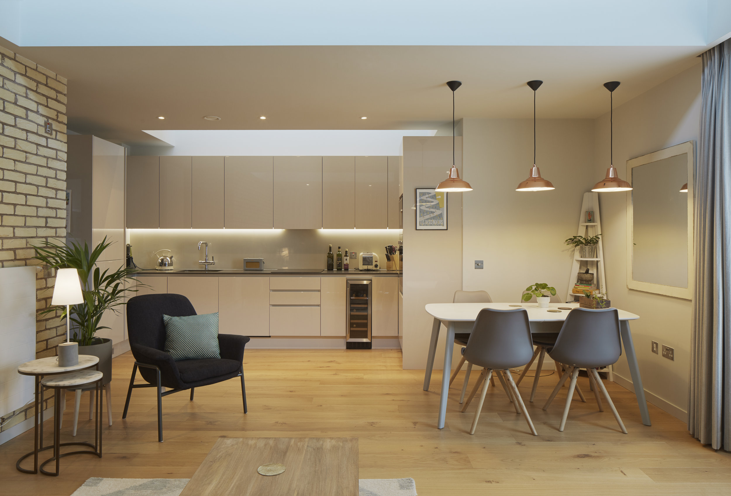 KEW BRIDGE FLAT REFURBISHMENT