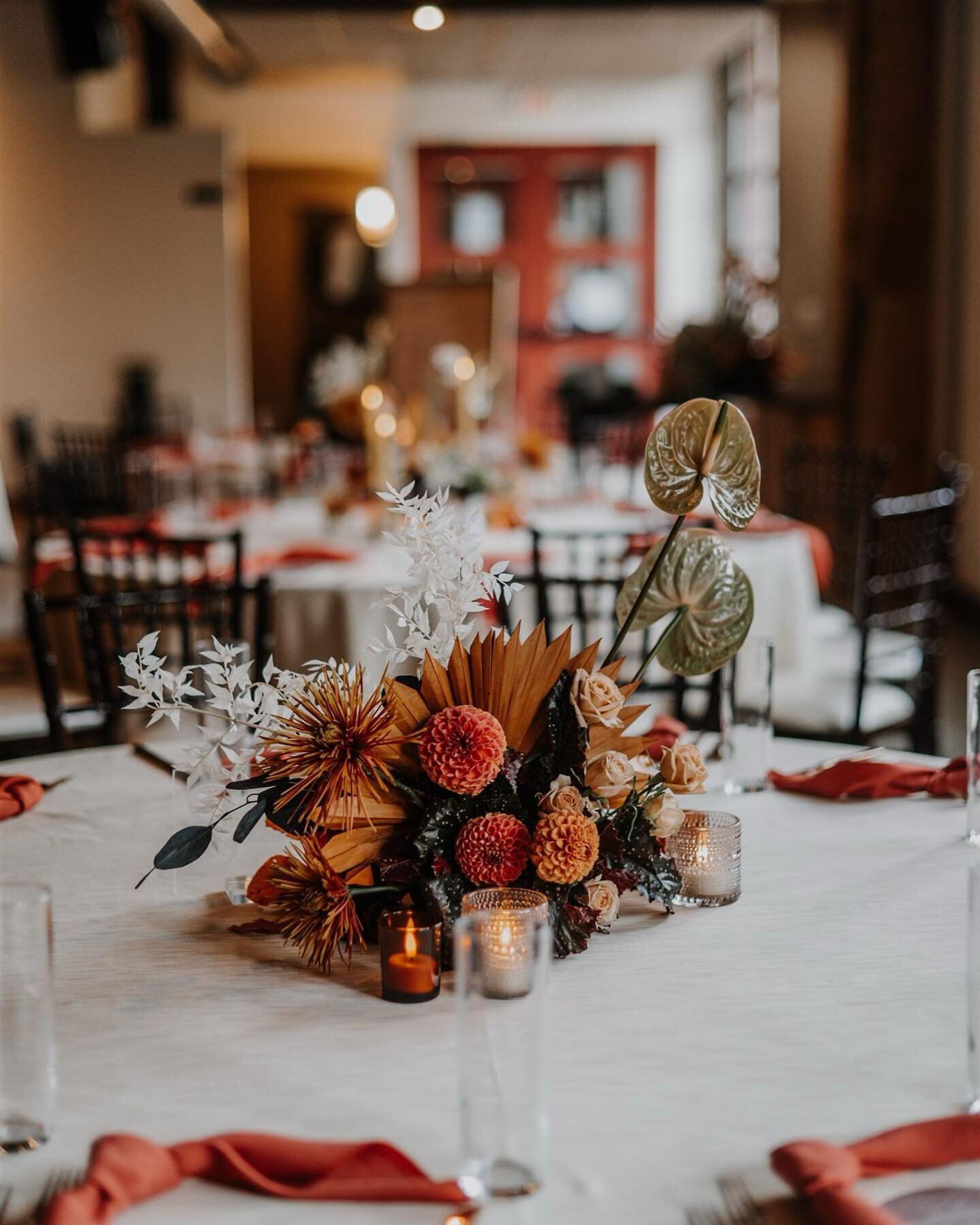 Planning + Design: @oakandhoneyevents 
Photo: @suzuranphotography