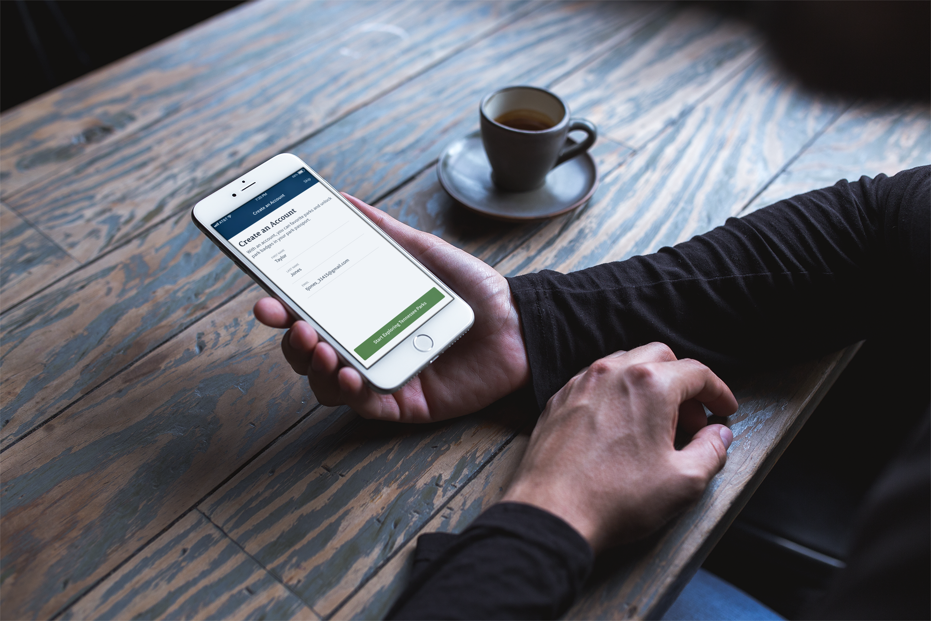 Man using Tennessee State Parks App