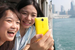 04_NOKIA_THUMB.jpg