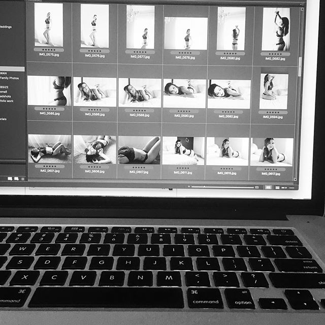 So many great shots to choose from!! #rainydayedits #lovemyjob #lipstickandlace #boudoirphotographer #intimateportraits #beauty #yegboudoir