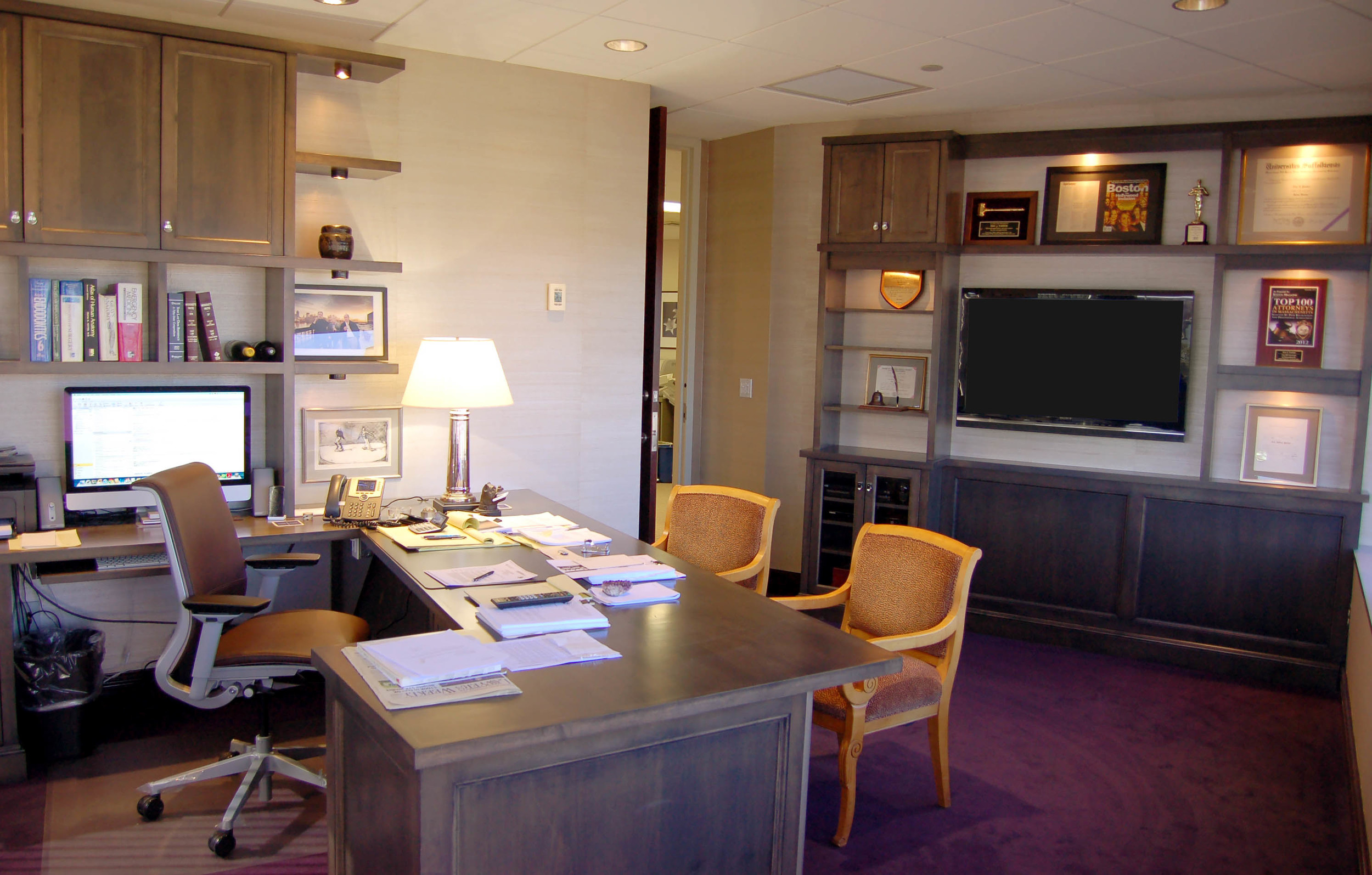 Honore-Cabinetry-custom-built-in-office-desk-bookcase-shelves.jpg