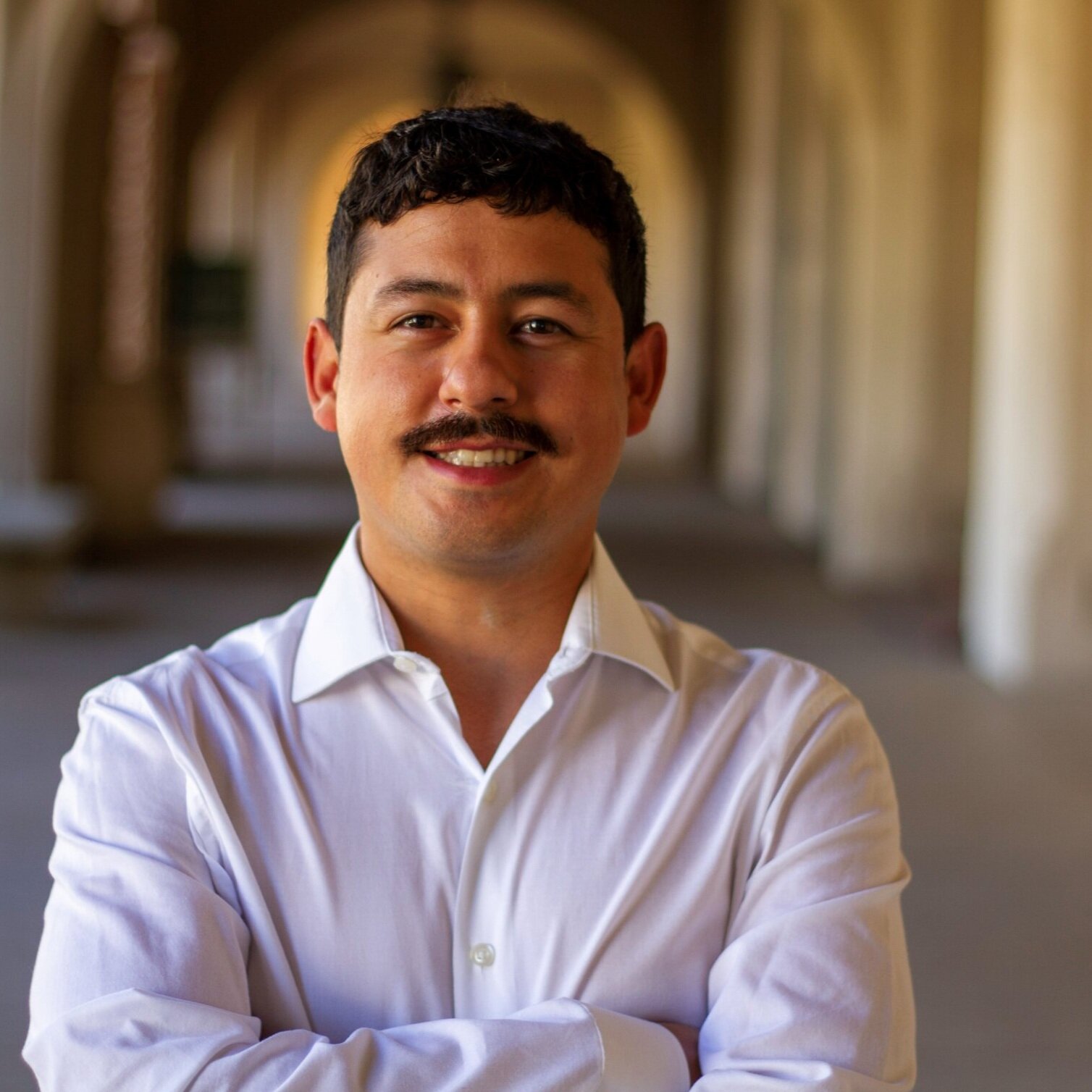 Mauricio Medina (he/him), Senior Public Affairs Manager