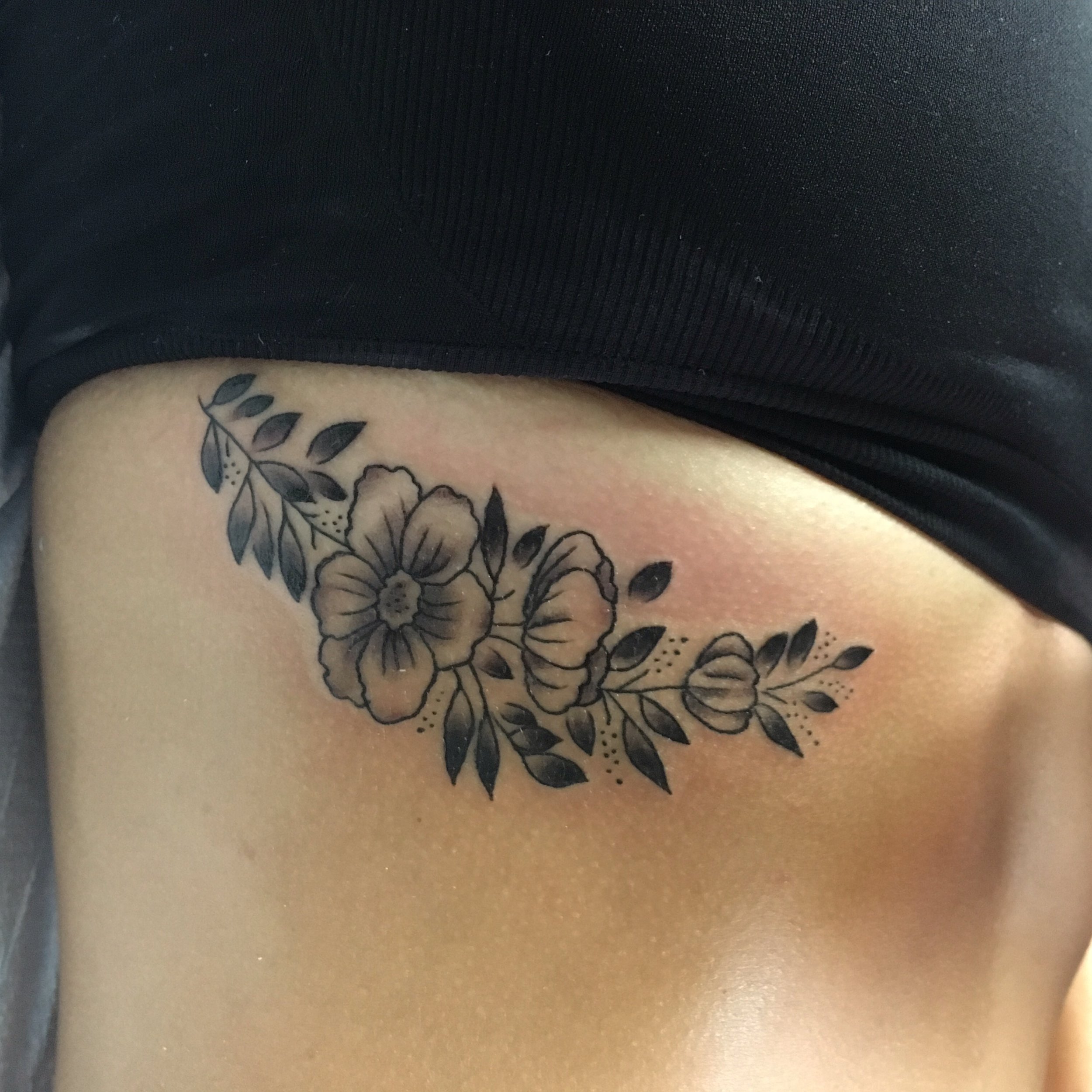 33 Stunning Flower Tattoos That Radiate Beauty and Softness! – SORTRA