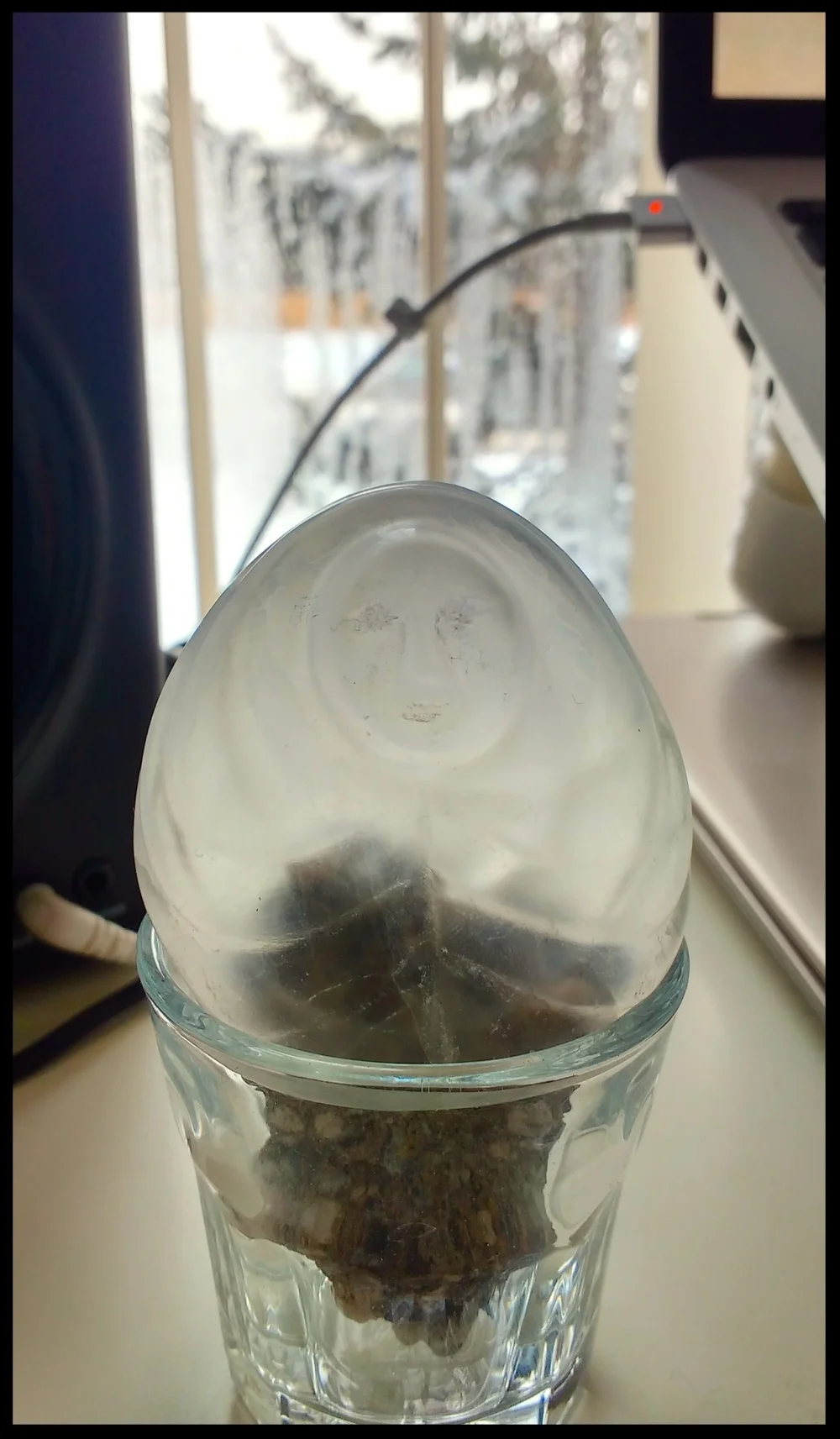 Stationary Moments and Moving Particles of Digitized Light